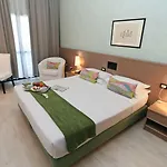 Hotel Forum SantʼIlario dʼEnza