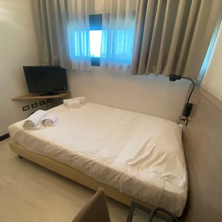 Otel Forum 3*