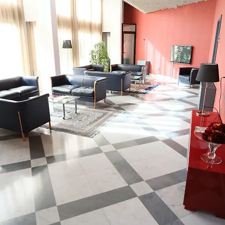 מלון Forum SantʼIlario dʼEnza