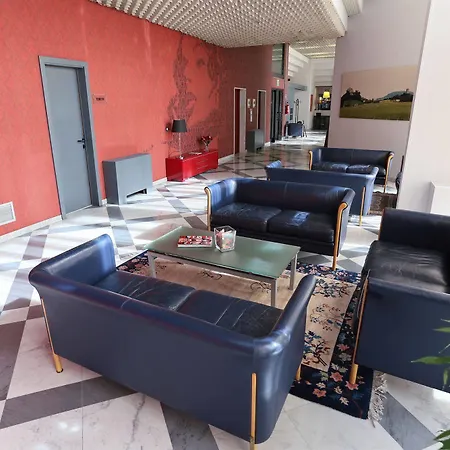 Forum Hotel 3*