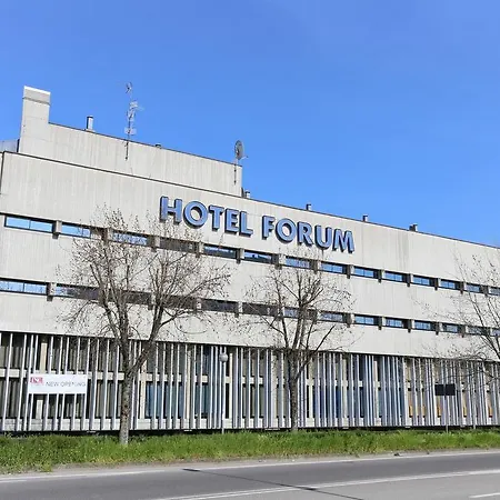 Forum Hotel 3*